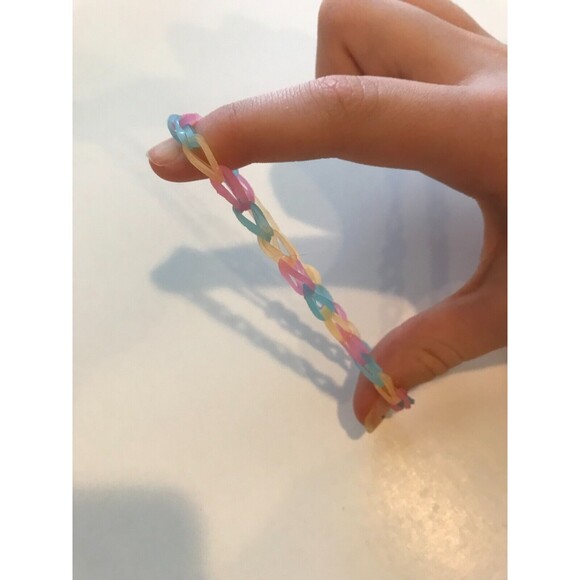 Rainbow Loom Bracelets lot of 2 *Kid Crafted* Glow in the dark - Picture 3 of 3